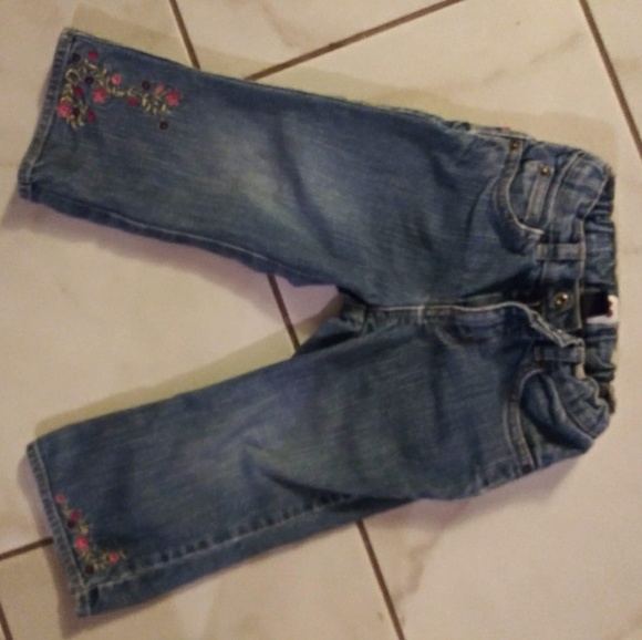 Adorable Gap Jeans with Floral embroidery! - Picture 8 of 8